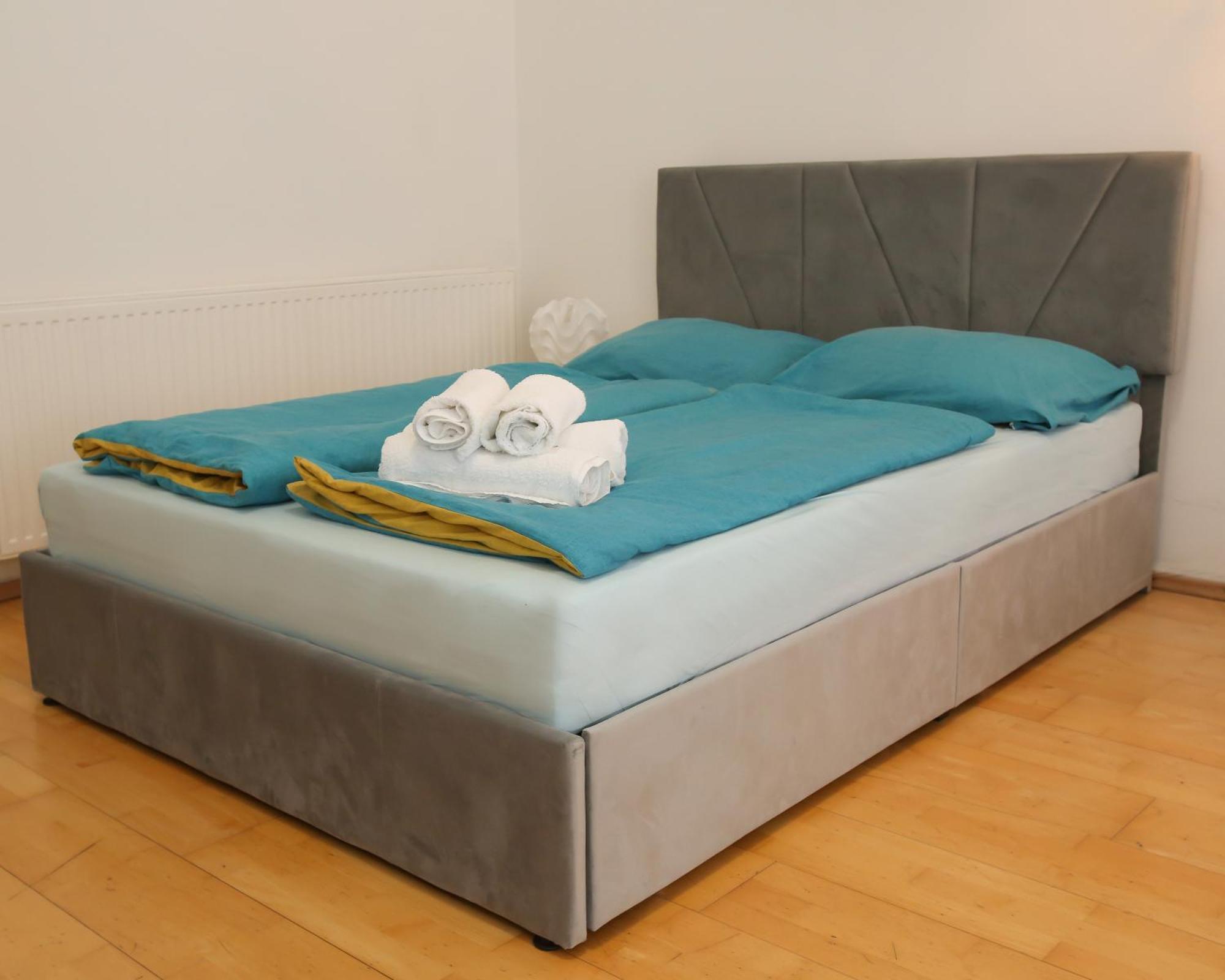 Apartamento Downtown Bliss Modern Retreat With Free Parking And Fast Internet 600 Mbits Viena Exterior foto